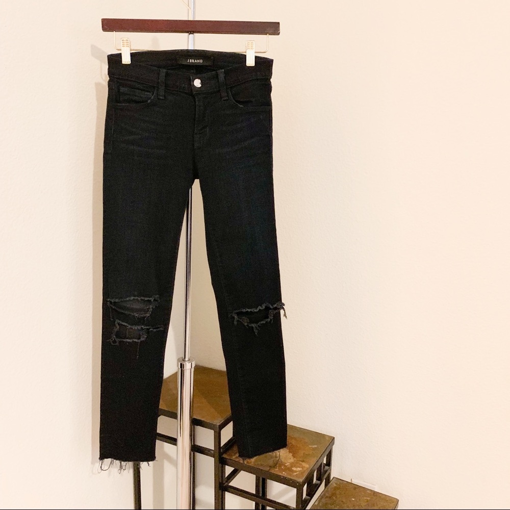 PRICE IS FIRM. J Brand Mercy Crop Skinnies. - Picture 3 of 5